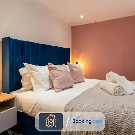 3 Bed By Movida Property Group Short Lets & Serviced