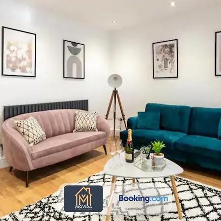 3 Bed By Movida Property Group Short Lets & Serviced * هاروغايت