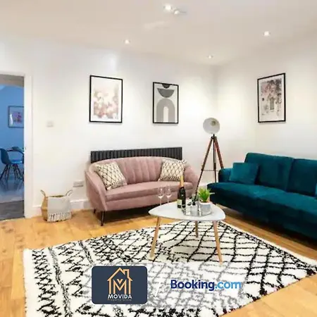 3 Bed By Movida Property Group Short Lets & Serviced Apartamento