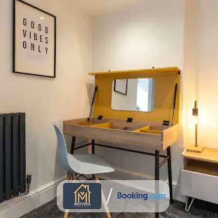 3 Bed By Movida Property Group Short Lets & Serviced