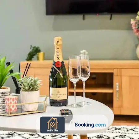 Apartamento 3 Bed By Movida Property Group Short Lets & Serviced