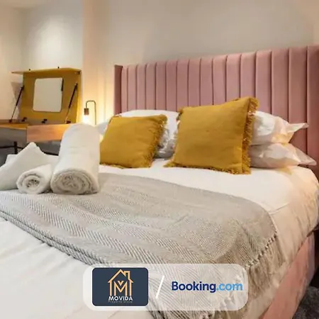 3 Bed By Movida Property Group Short Lets & Serviced Apartamento
